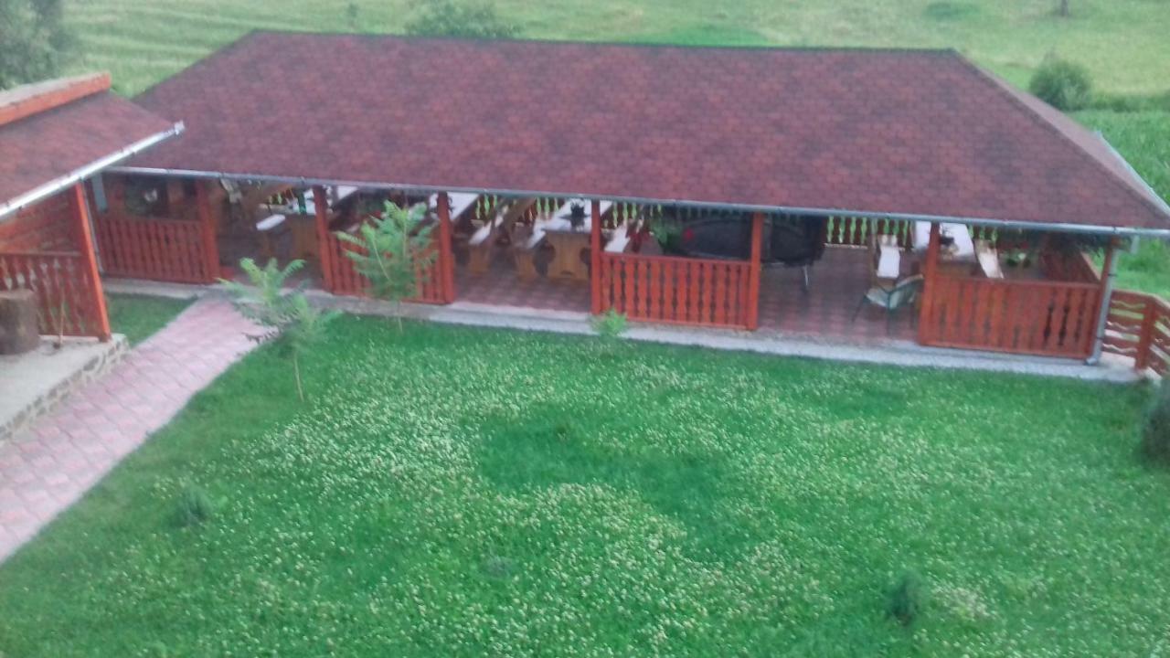 Отель Casa Leonardo Хацег Экстерьер фото